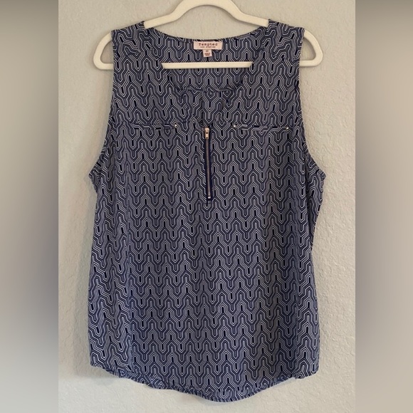 Woman’s 2X sleeveless Blouse! - Picture 1 of 6